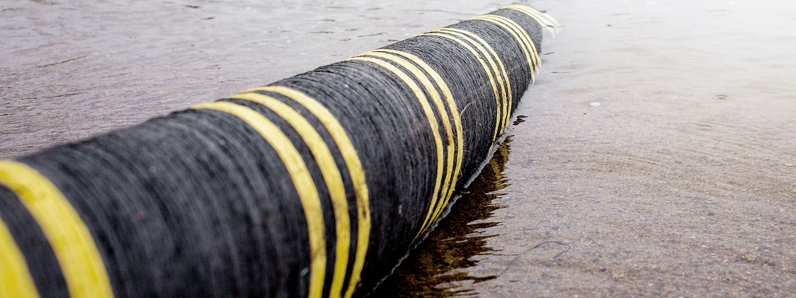 Laying of offshore cable