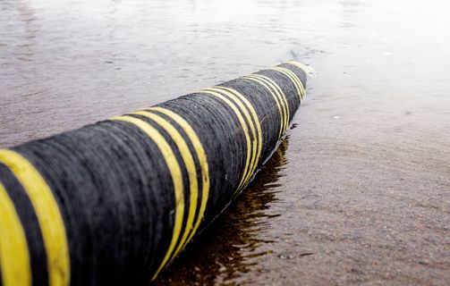 HV cable pulled to the sea